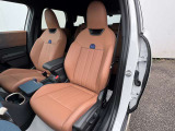 こちらのお車はMINI NEXT鶴ヶ島に展示中です。☆お問合せをお待ちしてます!