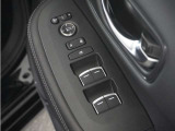 ◆パワーウィンドウスイッチ◆運転席から全席の窓の開閉操作を行うことが出来いつでも換気ができます!