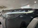 LEDヘッドライトは、点灯の瞬間から最大光量を発揮し、突然暗くなるトンネルなどでの安定感を高めます。