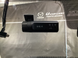 【別途SDカードの購入が必要です。また社外品は保証対象外となります。】運転中の映像・音声などを記録して、交通事故やトラブルが起きた時の正確な状況把握に役立つドライブレコーダーが装着済。