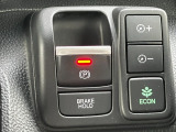 最新の電子制御パーキングブレーキ装備!ブレーキホールド機能も装備していますので渋滞時の疲れが軽減されますよ!
