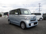 中古車購入時「パンク保証」をご案内しております。万一のパンクやバーストの際に、同等新品タイヤへの交換が可能です。(タイヤと交換工賃が対象です。免責金額と廃タイヤ処分料が必要になります。)