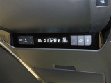 リヤオートエアコンを装備しております。