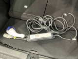 充電ケーブルもついています。