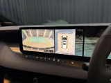 14.3インチの大型NissanConnectナビを搭載し、地図や各種情報を見やすく表示
