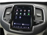 Google搭載のボルボなら、車内にいながら多彩なデジタルライフをお楽しみいただけます。Google Playから必要なアプリをダウンロードして、有意義な移動時間を楽しみましょう。