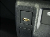 ◆USBチャージャー◆使いやすい場所に装備されています。