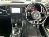 インテリアに合わせたデザインのステアリングは、運転される方のことも考え、運転しやすい形状、大きさです。是非一度、実際に触ってお確かめください。
