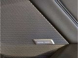 【harman/kardonサラウンド・サウンド・システム】464W、9チャンネル・サラウンド、16個のスピーカーが傑出した高品位サウンドを生み出し、車内全体に臨場感溢れるサラウンド・モードを実現します☆