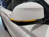 BMWを熟知したメカニックによる、360度の納車前点検。ドイツ本国と同様の教育・訓練を受けたメカニックが、360度によるポイントを徹底的に点検、整備した後にお客様にお引渡しします。