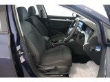 運転席/助手席です。安全装備をオプションで追加するのは日本的発想。フォルクスワーゲン車はサイドエアバッグを全車標準で装備しております。