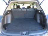 そのままでも広さ十分のラゲッジルームです