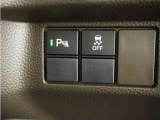 ◆パーキングセンサー◆車庫入れの時などに近くに障害物がある場合、障害物までの距離を音で知らせてくれます。