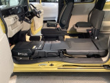 助手席側のセンターピラーをなくすことで、横からも長尺の荷物をのせられる開口部に!荷物の積み下ろしがスムーズで快適になります。