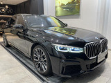 一目で伝わるBMW特有のスポーティーなプロポーションは、BMWの走行性能を生み出すのに欠かせない要因の一つです。細部まで拘りぬいたお車をぜひ一度ご覧ください!