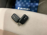 【スマートキー】キーをポケットやカバンに入れたままでもドアの施錠・開錠ができ、雨の日や荷物の多い日に大活躍!