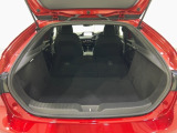 リアシートをを倒すと&hellip;広々荷室が出現!!用途に合わせて使い分け(*^o^*)