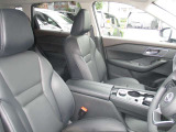 足元ゆったりで運転が楽しくなります。