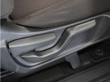 ◆シートハイトアジャスター◆運転席を上下に高さ調節ができます!運転ポジションを体格に合わせてシート調整できます。