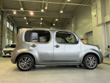 日産ディーラーならではの経験豊富な整備士が、お渡し前にきっちりと車検整備をさせていただいております。またお渡し後1ヶ月もしくは1000kmで、無料の点検整備を実施させていただきます。
