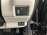 【電動スライドドア】隣の車との距離が近い駐車場でも、ぶつける心配をせずスムーズに開閉。限られたスペースを賢く使う、暮らしに寄り添った設計が魅力です。