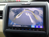 【バックモニター】車をバックさせる際に後方の様子をカーナビのモニターで確認。バック駐車を安全にスムーズに行うことができます!