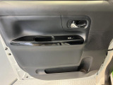 より多くの一般の方へ車を届けれればと思っておりますので同業者様への販売は極力控えさせて頂いております。ご了承下さい。