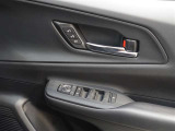シートメモリーを装備しております!運転する方のシートポジションにボタン一つで操作できるので、とても楽々ですね♪