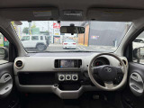 フロントガラスも大きく視界が広くで運転しやすいです!!