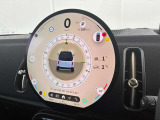 ★MINIには6個のエアバッグを標準装備。運転席/助手席エアバッグ、サイド・エアバッグ、ヘッド・エアバッグ。