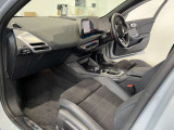 【お車の品質について】内外装の状態をより詳しくお伝えするため第三者機関《AIS》による公平かつ厳正な検査を実施いたします。お車の状態を数値化した車両評価証もご覧頂けます。※検査待ちの場合もございます。