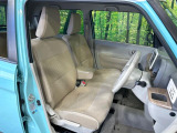 運転席シート廻りは使用感も少なく、良好な状態となっています。丁寧に使われていたことがよくわかりますね。