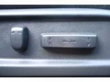 高級車の代名詞!電動シートが装備されています!