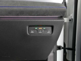 2025年登録 当社元試乗車両 レザーシートPKG 純正ナビ バックカメラ 全方位カメラ carplay対応 IQ.LEDヘッドライト ACC トラベルアシスト レザーシート 電動リヤゲート 19イン