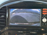 駐車時はナビゲーションでバックカメラを見ることができ、安心して後ろを把握することが出来ます。