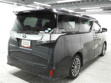 走りにこだわりながら収納力も持ち合わせたお車です。荷物を載せて軽快なドライブを楽しめますよ♪