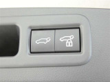 ワンタッチでバックドアが開閉。重たいバックドアも力いらずで開閉できる便利なパワーバックドア付きです!
