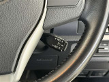 【クルーズコントロール】こちらを操作いただくことで、車は一定速度を維持したまま走行し続けます ブレーキ操作やスイッチを切ることで通常走行に戻ります