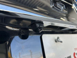 車庫入れもお任せのバックカメラが付いて、後方確認もラクラク♪安全に車庫入れも可能です。便利な機能ですが、バックカメラを過信せず、目視もお忘れなく。