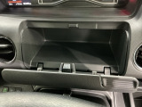 専門業者にて内外装のクリーニングを実施しております!