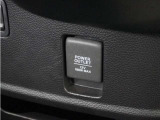 ◆12V電源ソケット◆スマートフォンの充電等にも便利な電源ソケット!使いやすい場所に装備されています。