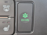 ワンタッチで省燃費走行をサポートするECONスイッチを装備。