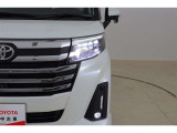 LEDヘッドライトがついています。ハロゲンランプより約2倍明るいので夜間走行も安心ですよ☆