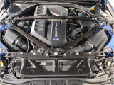 【BMWエンジン】革新的なガソリン・エンジン・テクノロジーによる高性能かつ高効率。レスポンスの良いパワーを発揮。常にスムーズな吸気を実現しアクセル開度にダイレクトに反応しドライビングを楽しく演出。