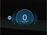 『運転』に対するBMWのこだわりはメーターパネルにも表れております。視野性の良いメーターパネルは疲労感の軽減と、運転の楽しさをもたらしてくれます。