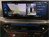 【バックモニター】&rdquo;R&rdquo;レンジにシフトチェンジして頂くとバックカメラとセンサーが起動し駐停車時の運転をサポートします。