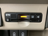 【ETC車載器】もはや必須アイテムのETCを搭載!高速道路のご利用時にとても便利!わずらわしい料金所での現金支払いが不要となりスムーズに通過できます♪