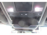 めがね・サングラス入れがついています。運転と普段で掛けかえる方にはおすすめです☆