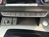 Audi正規ディーラーが高品質をお約束。高度な訓練と教育を受けたAudi選任メカニックが、100項目に及ぶ精密な点検を実施します。全てをクリヤしたAudi車だけがあなたのお手元に。