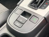 電動パーキングブレーキ・オートブレーキホールドです。ボタンを引っ張るだけでサイドブレーキがかかります。オートブレーキホールドは信号待ちや渋滞でもブレーキを踏み続ける必要なし!楽に運転できます!